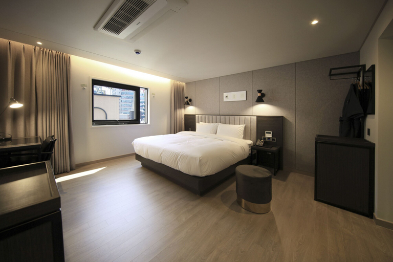 Bedroom 3, Yeonsan Hound Hotel, Yeonje