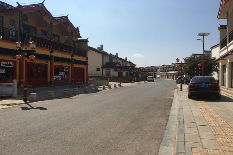 Others 5, Shi Lin family folk inn, Kunming