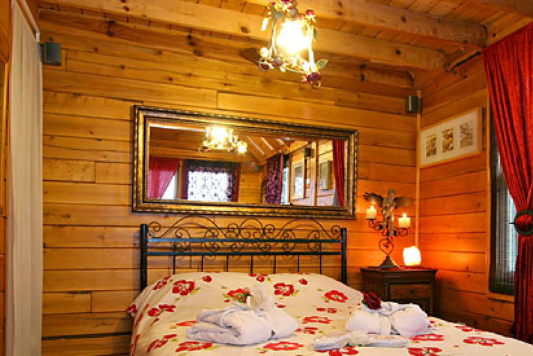 Bedroom 3, Golana
