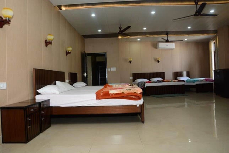 Bedroom 5, Krazy Hotel, Nainital
