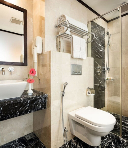 Bathroom 4, Vang Vieng Garden Resort, Vangvieng