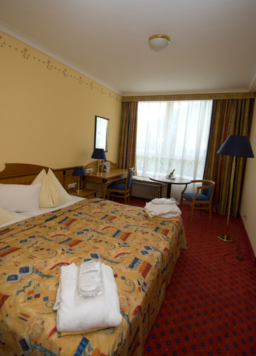 Bedroom 4, Thermal Resort Hotel Elisabethpark, Sankt Johann im Pongau