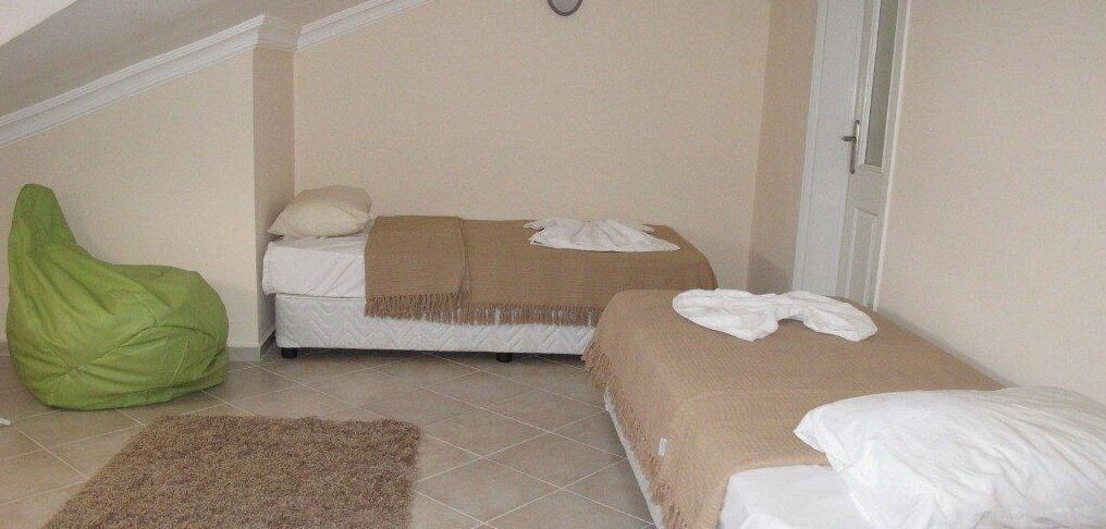 Room 3, Villa MRA5 by JoyLettings, Fethiye