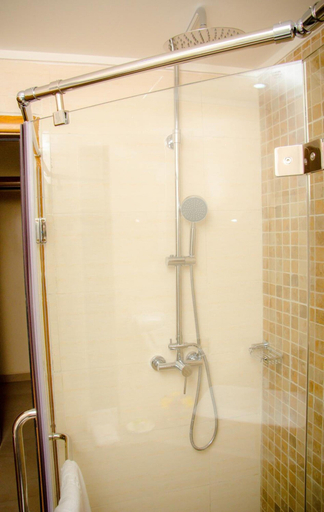 Bathroom 4, Saab Royale Hotel, Langata