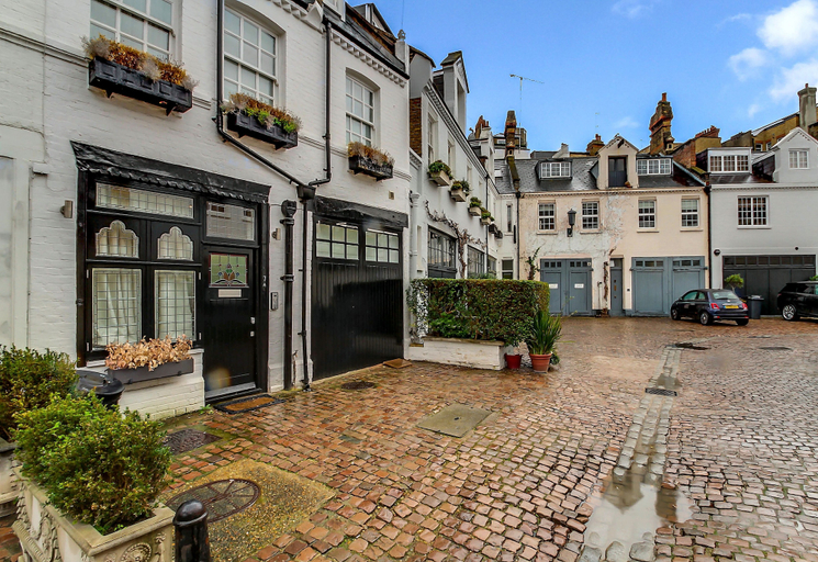 Exterior & Views 2, Pont Street Mews Townhouse, London