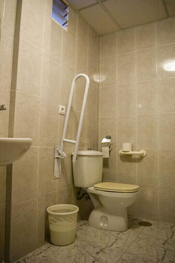 Bathroom 5, Pension Spa Rueda, Jaén