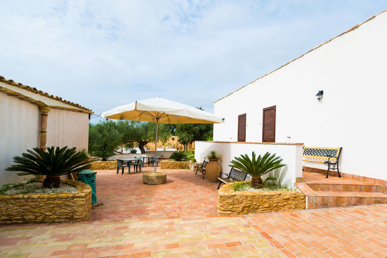 Exterior & Views 2, Case di Latomie Agriturismo - Turismo Rurale, Trapani