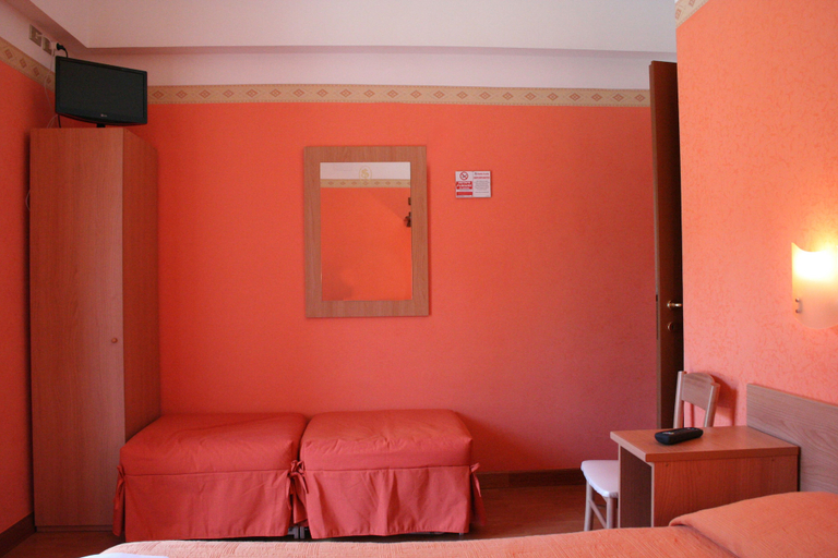 Bedroom 4, Santa Lucia, Foggia