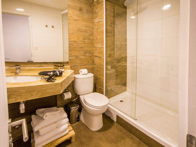 Bathroom 5, Hotel Mae, Valparaíso