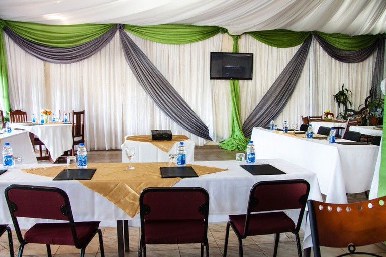 Food & Drinks 5, Glen Lodge & Tours, Matobo