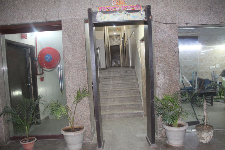 Exterior & Views, Hotel Shree Continental, Delhi