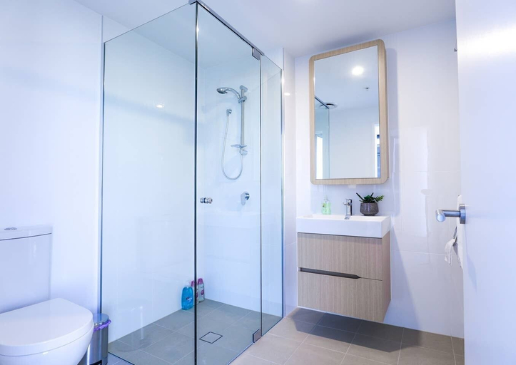 Bathroom, Stylist 2 Bedrooms Apartment With Pool/gym/parking, Brisbane