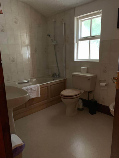 Bathroom 4, Littletown Farm Guesthouse, Cumbria