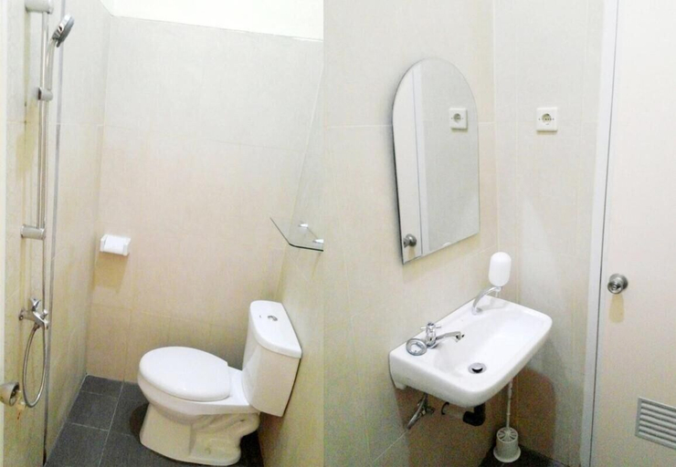 Bathroom 2, Bakom Inn Syariah - Standard Single Room, Bogor