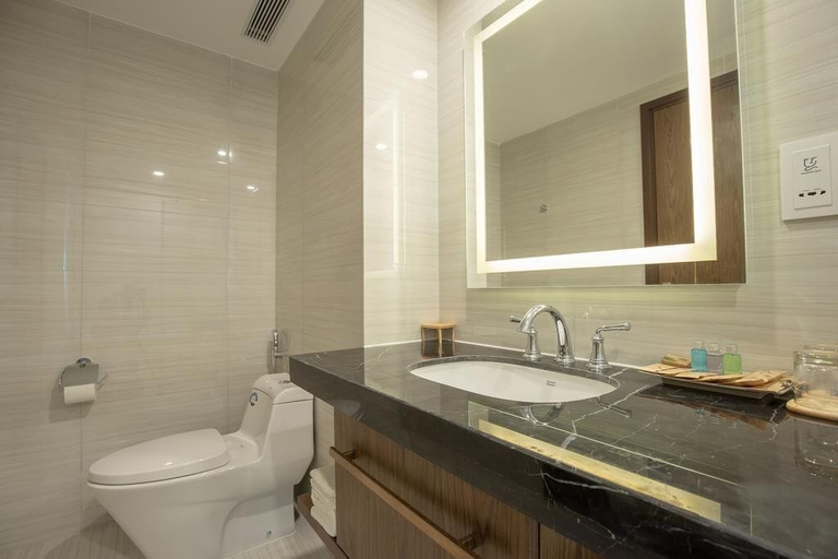 Bathroom 3, Cala Coastline Panorama, Nha Trang