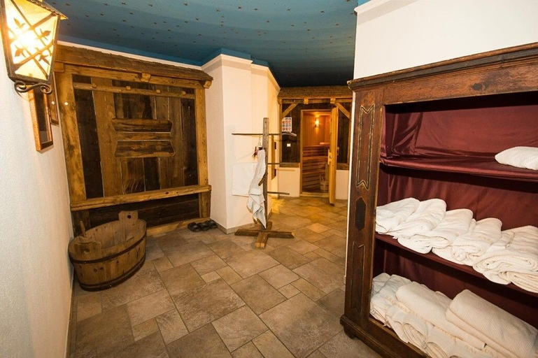 Bedroom, Hotel Akelei, Bolzano