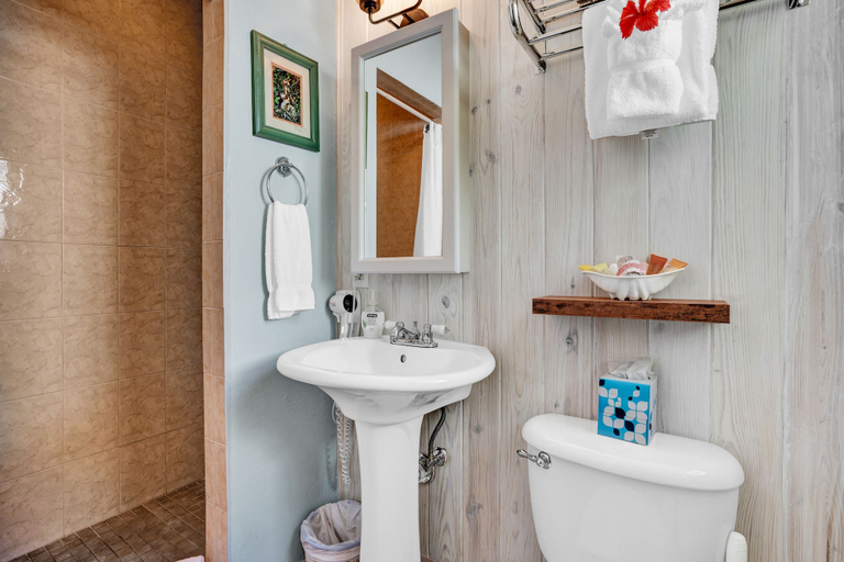 Bathroom 4, Island Bay Resort, Monroe