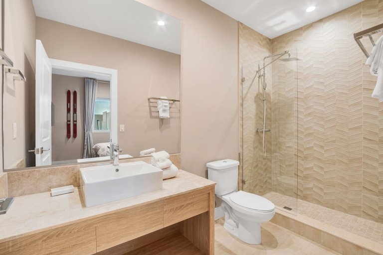 Bathroom 3, 4bdrm at Magice Village Resort, Osceola