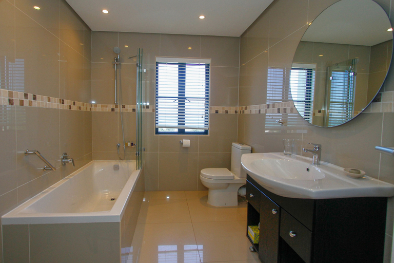 Bathroom 5, Ocean Vista Boutique Guest House, eThekwini