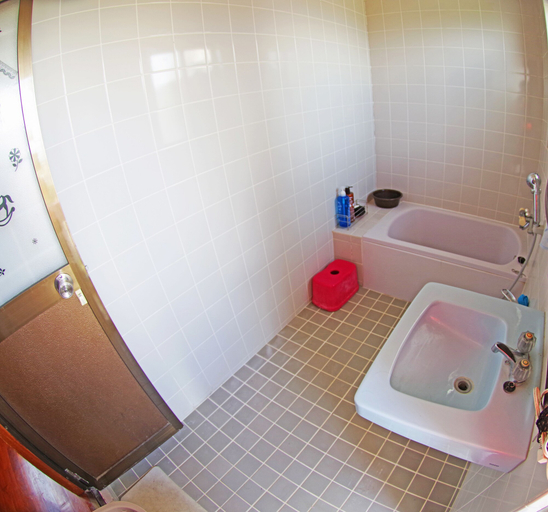 Bathroom 3, ease, Nakijin