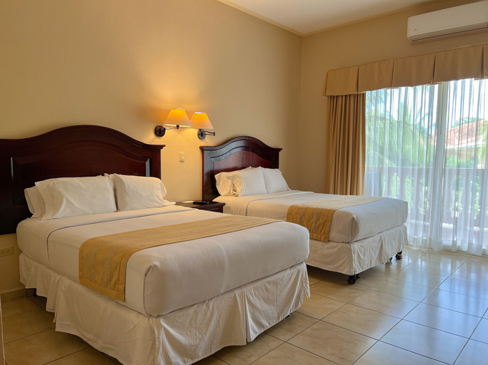 Bedroom 3, La Ensenada Beach Resort - All Inclusive, Tela
