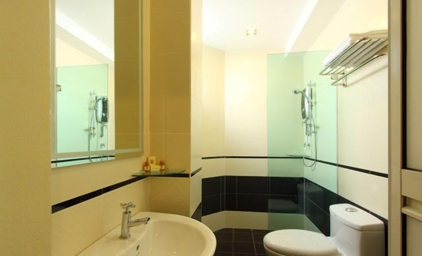 Bedroom 3, Seasons View Hotel, Kuantan