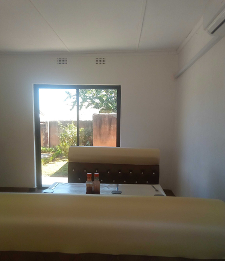 Bedroom 2, Pamyesu Rest Haven, Livingstone