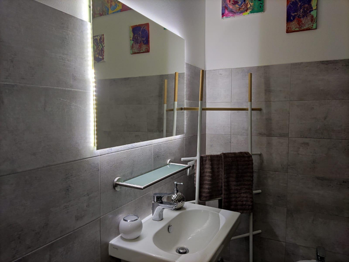 Bathroom 2, Lovely Apartment Piatti Duomo Milan, Milano