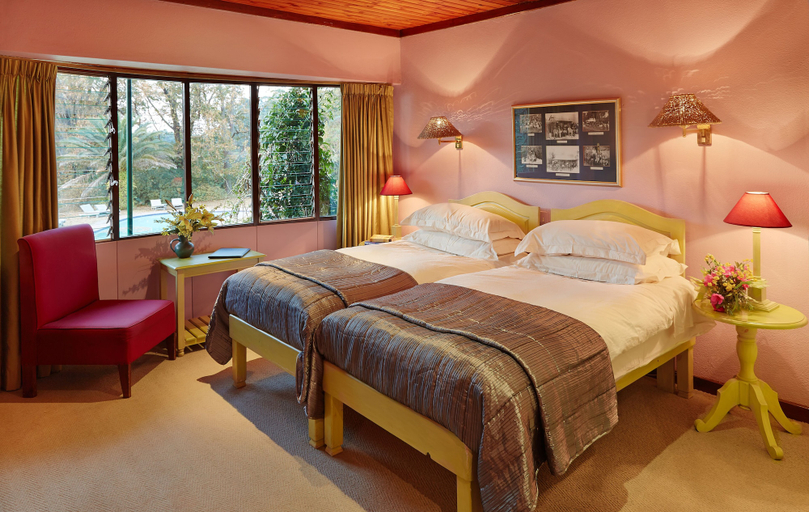 Bedroom 2, The Foresters Arms, Mhlambanyatsi