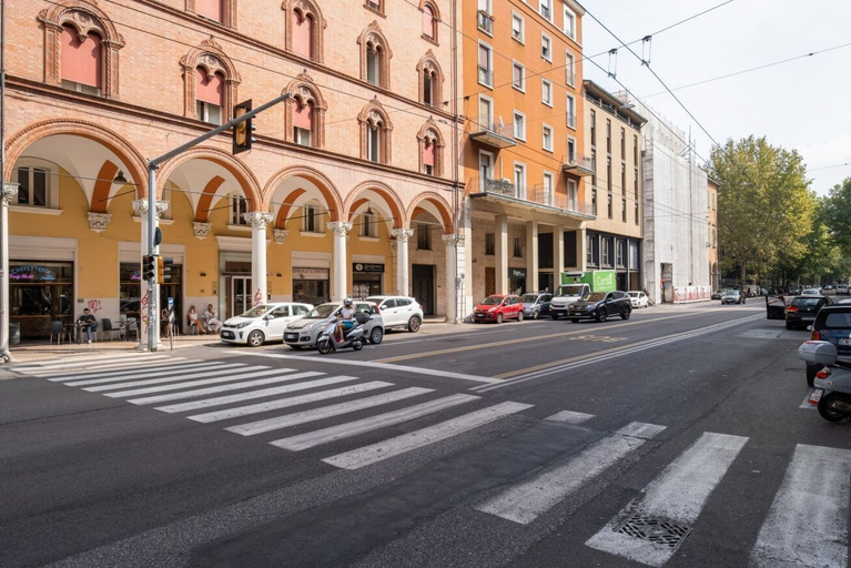 Others 5, A due passi dalla Pinacoteca Apartment, Bologna
