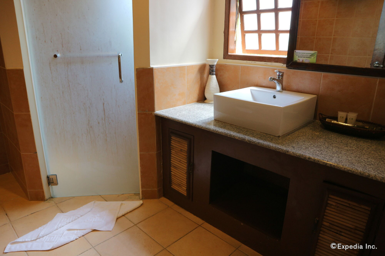 Bathroom 5, Dos Palmas Island Resort & Spa, Puerto Princesa City