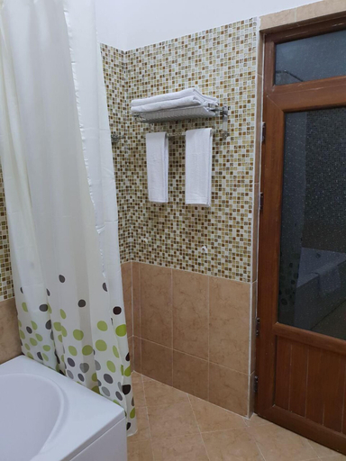 Bathroom 2, Hotel Emir's Garden, Buxoro