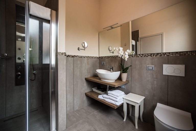 Bathroom 4, Ala d'Oro, Ravenna