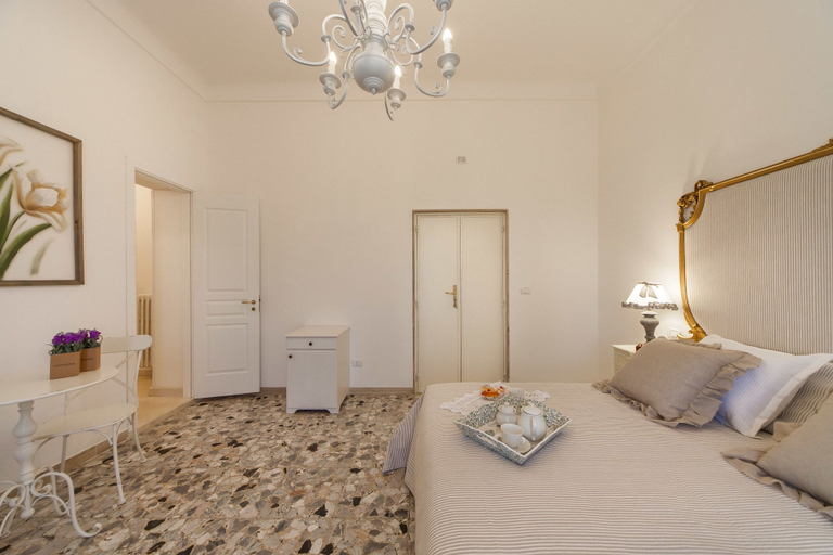 Bedroom 4, palazzinApulia, Brindisi