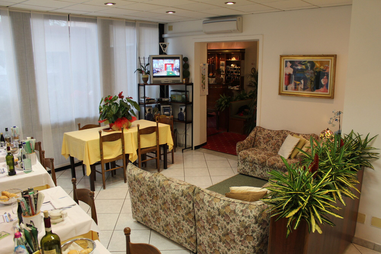 Food & Drinks 5, Hotel Serena, Savona