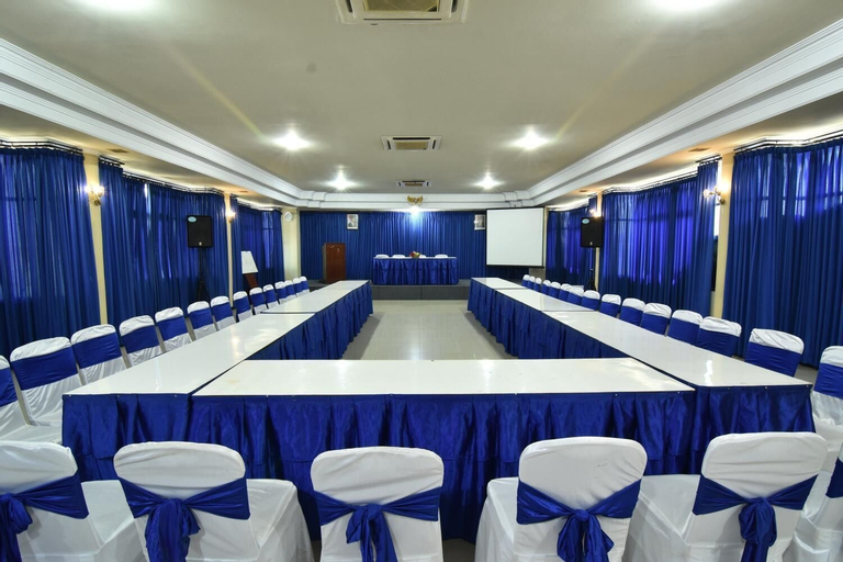Business Facilities 30