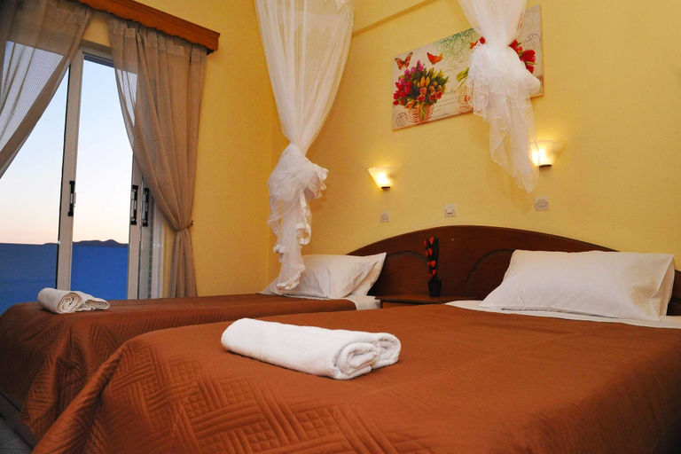 Bedroom 3, Agios Georgios - 2 Beds - Sleeps 5 - Free Parking, Ionian Islands