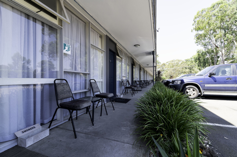 Exterior & Views 18