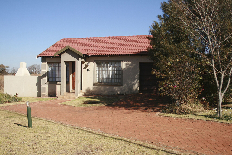 Exterior & Views 2, Leribisi Lodge, City of Tshwane