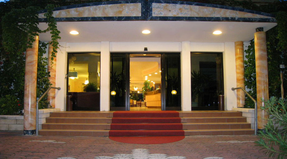 Exterior & Views 2, Albergo Boomerang, Parma