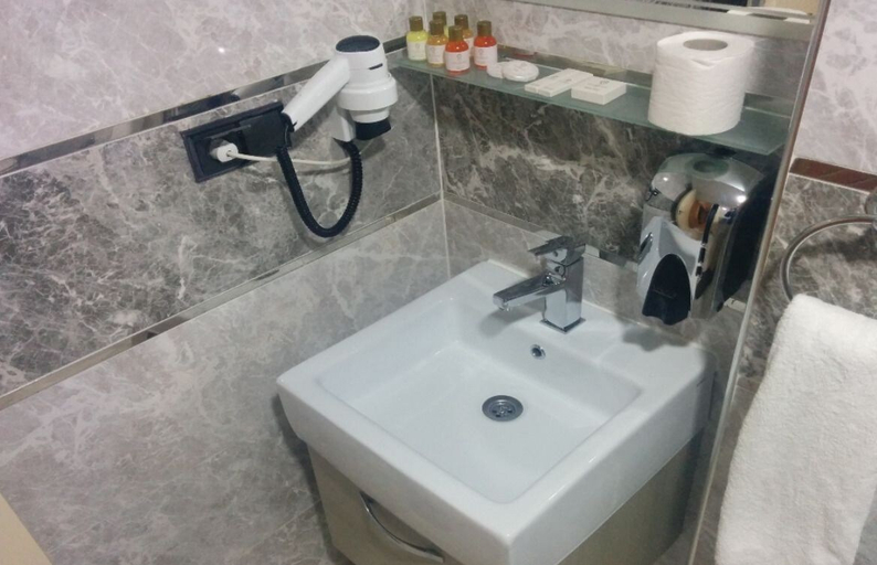 Bathroom 2, Basoglu Bulancak Otel, Bulancak