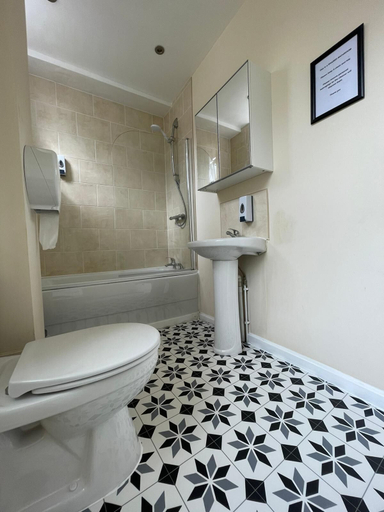 Bathroom 4, Abbeyfield Guesthouse, Sefton