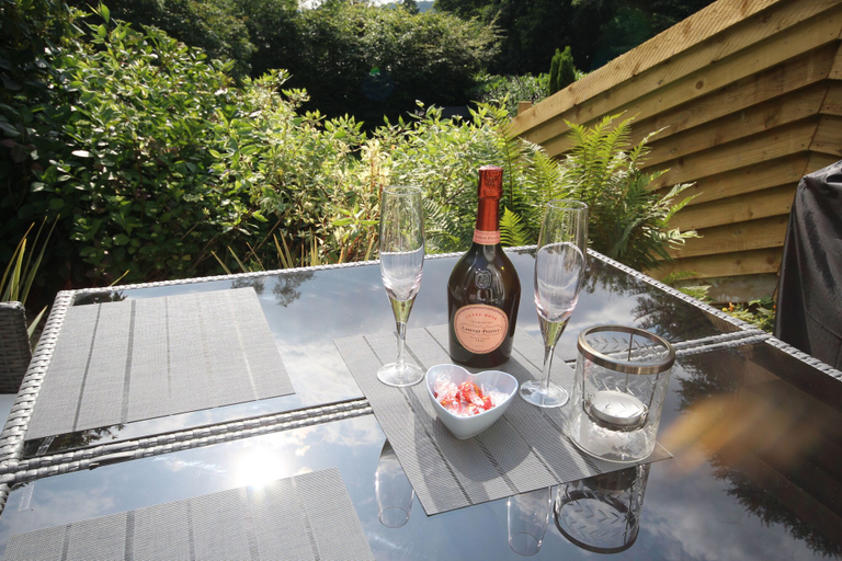 Exterior & Views 2, Lakes Apartments, Cumbria