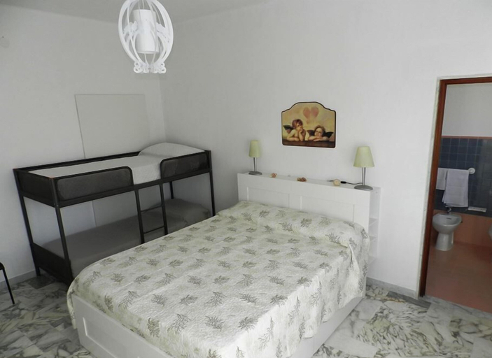 Bedroom 4, B&B Anter, Bari