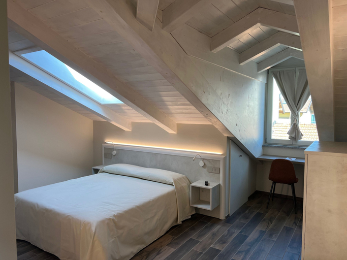 Bedroom 3, Osteria Senza Fretta Affittacamere, Cuneo