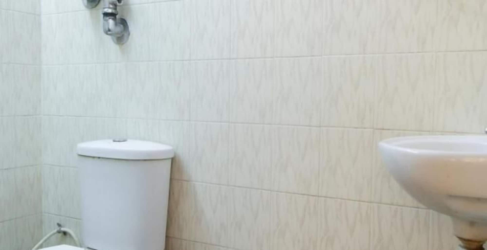 Bathroom 4, Hotel T.A.P Paradise, Bangalore