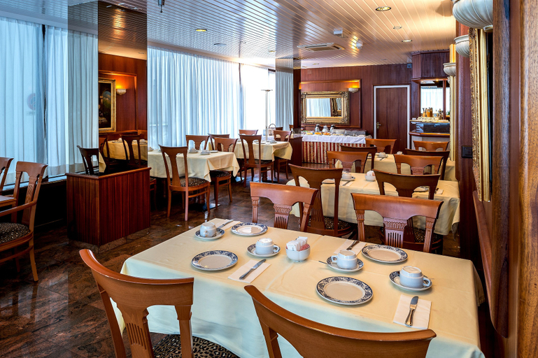 Food & Drinks 5, Hotel Churchill, Genève