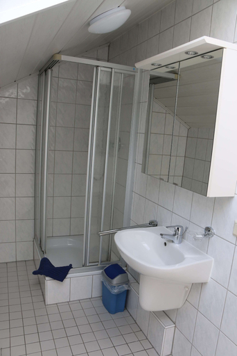 Bathroom 3, Pension & Gaststätte Handelshof, Saarlouis