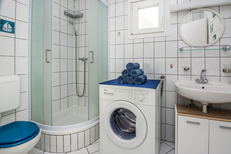 Bathroom, Apartment Poslon, Vir