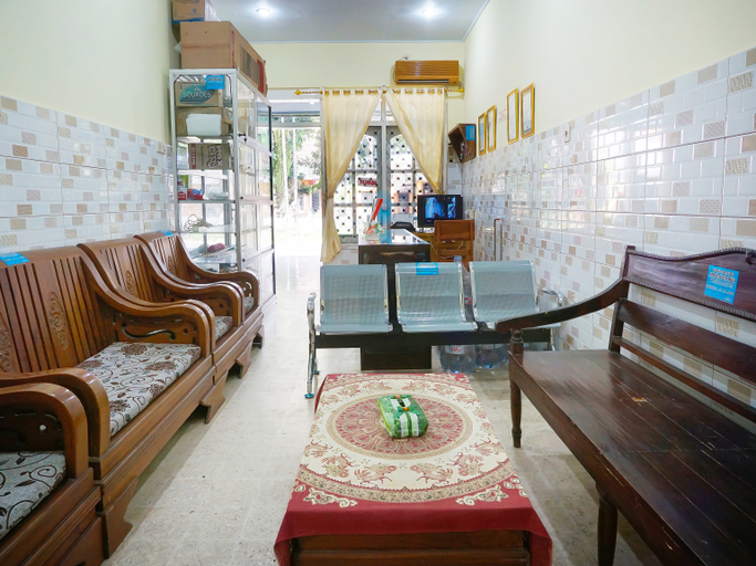 Public Area 2, Hotel O Putih Mulia Homestay Syariah, Lumajang